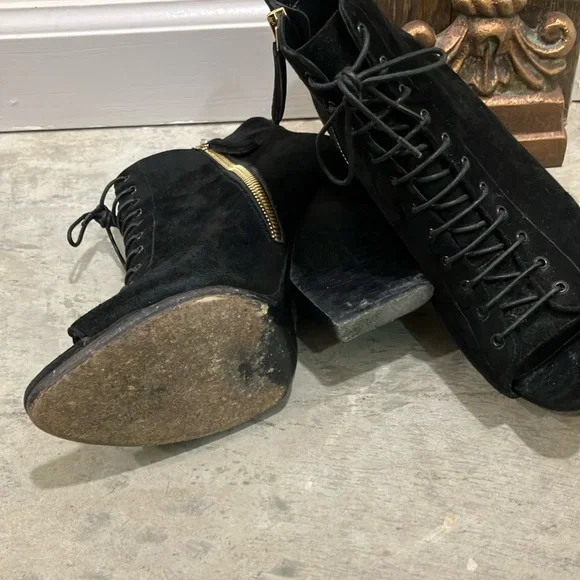 Burberry Black Lace-Up Women's Ankle Boots Open Toe Suede - Picture 5 of 5